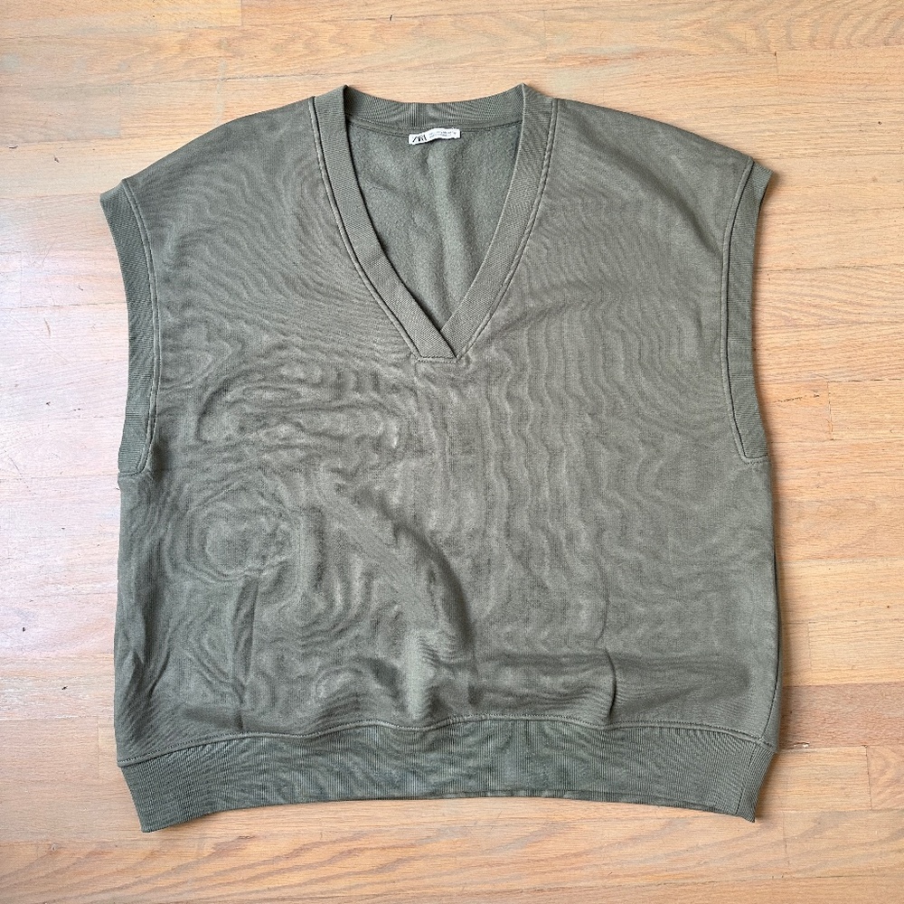 Zara V-Neck Sage Green Sweater Vest oversized Boxy Fit Size Large